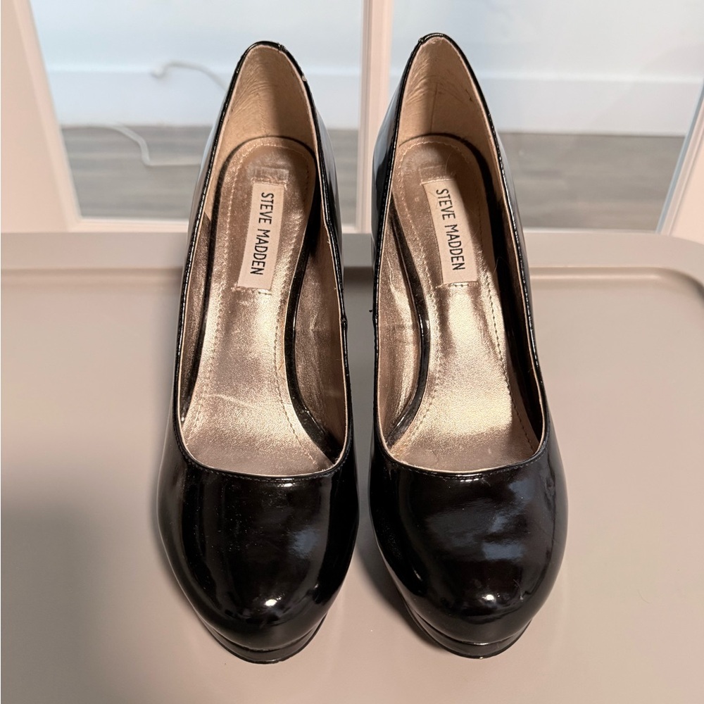 Steve Madden Black Patent Platform Pumps Heels Size 8.5 Classic Stiletto